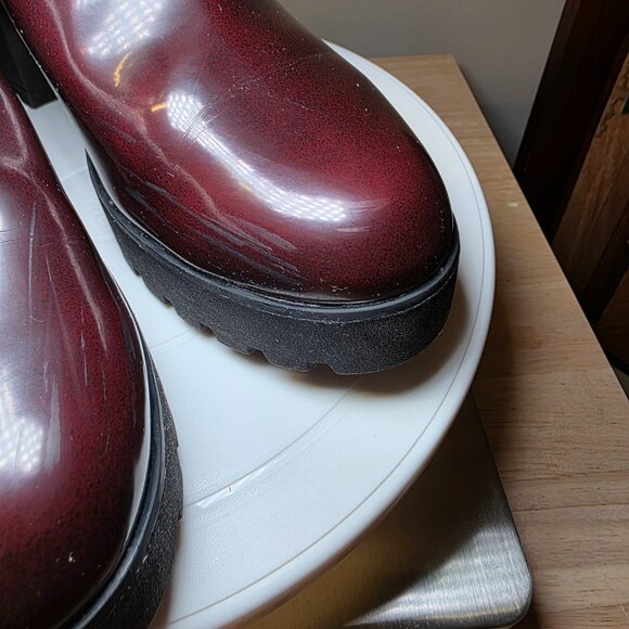 ALDO Glossy Dark Red/Brown Platform Boot - Women's Size 8.5 - Picture 6 of 6